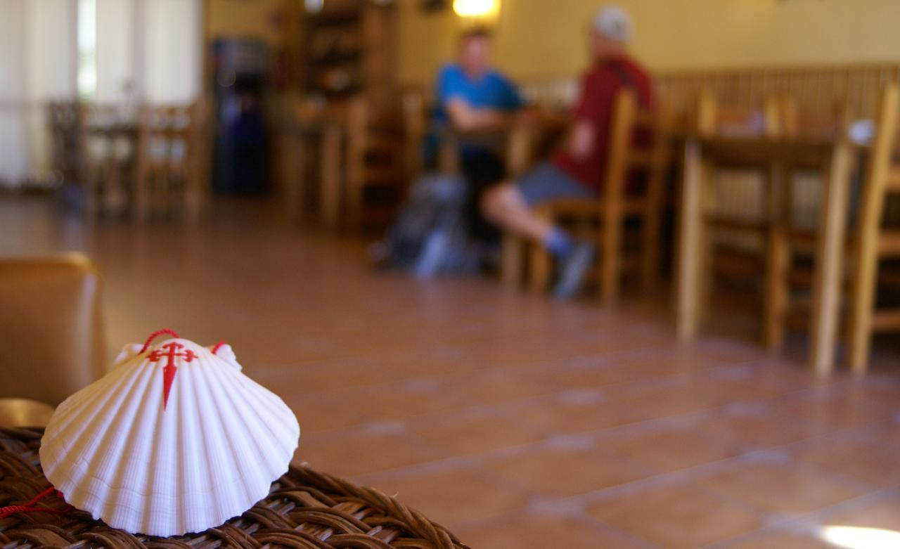 Hostal Camino Del Perdon Uterga ภายนอก รูปภาพ