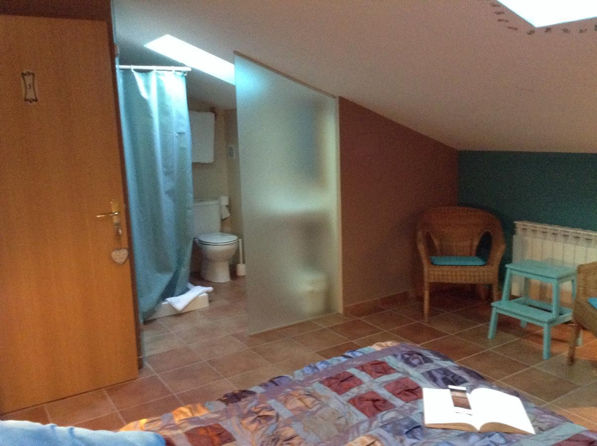 Hostal Camino Del Perdon Uterga ภายนอก รูปภาพ