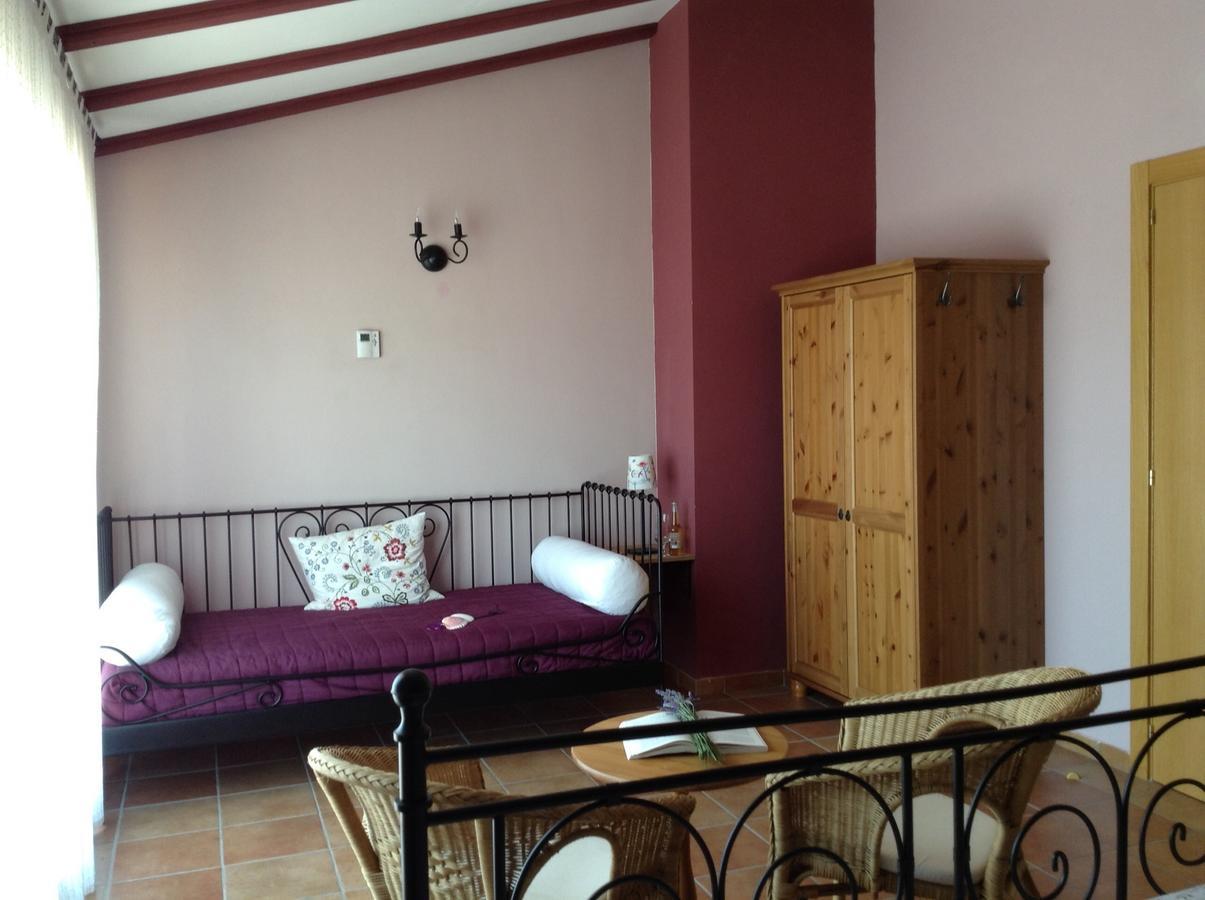Hostal Camino Del Perdon Uterga ภายนอก รูปภาพ