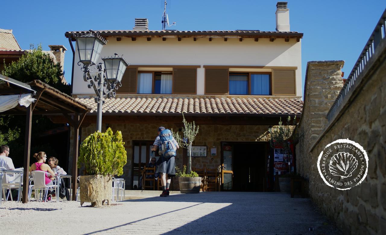 Hostal Camino Del Perdon Uterga ภายนอก รูปภาพ