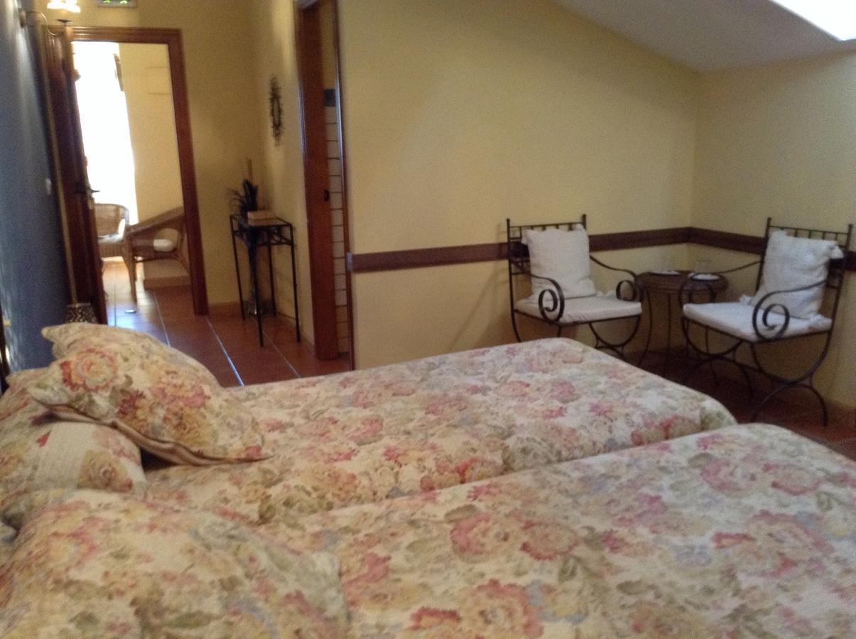 Hostal Camino Del Perdon Uterga ภายนอก รูปภาพ