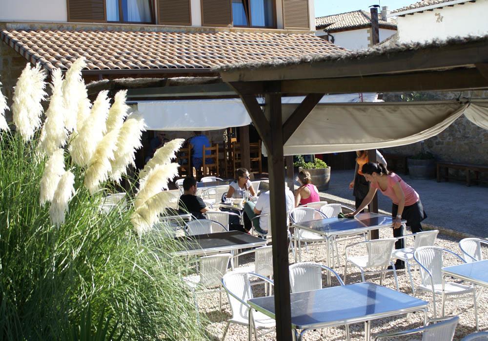 Hostal Camino Del Perdon Uterga ภายนอก รูปภาพ