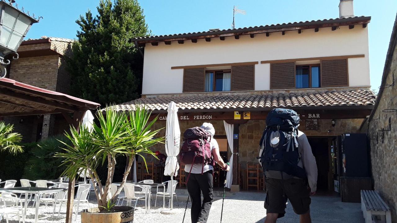 Hostal Camino Del Perdon Uterga ภายนอก รูปภาพ